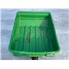 Image 6 : JOHN DEERE LAWN TRACTOR 7P S/A UTILITY CART