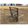Image 3 : 2012 BOBCAT SKID STEER PALLET FORKS