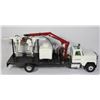 Image 6 : #568 RARE PROTOTYPE BALE INJECTION DEVICE TRUCK