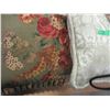 Image 1 : BAG C/W 3 CUSHIONS