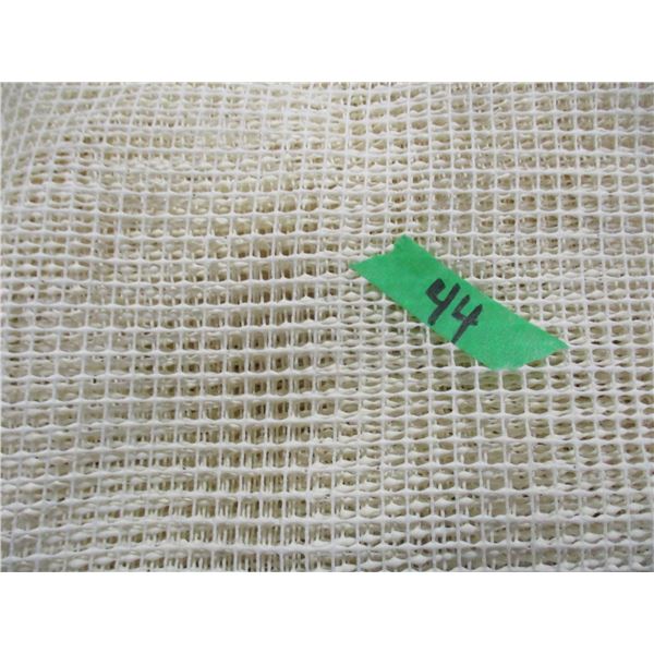 BOX C/W NON-SLIP MATERIAL