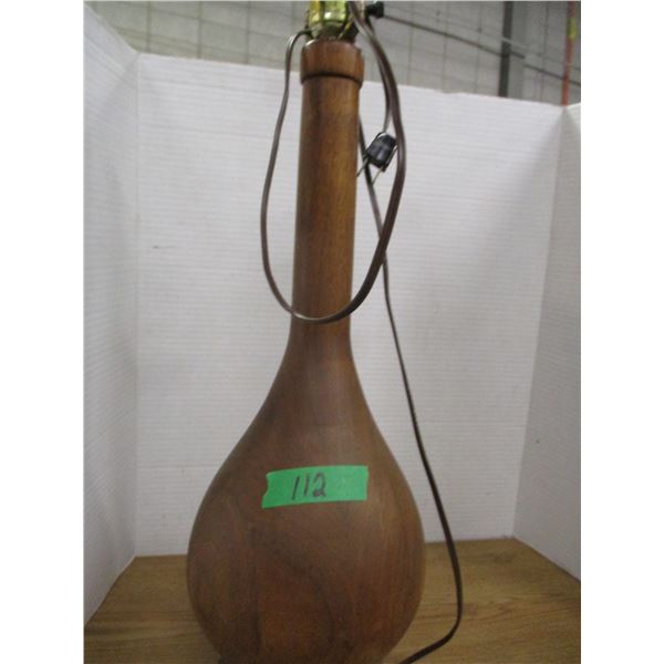 WOODEN TABLE LAMP