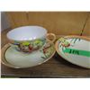 Image 1 : COLLECTABLE:  BASKET C/W CUPS & SAUCERS