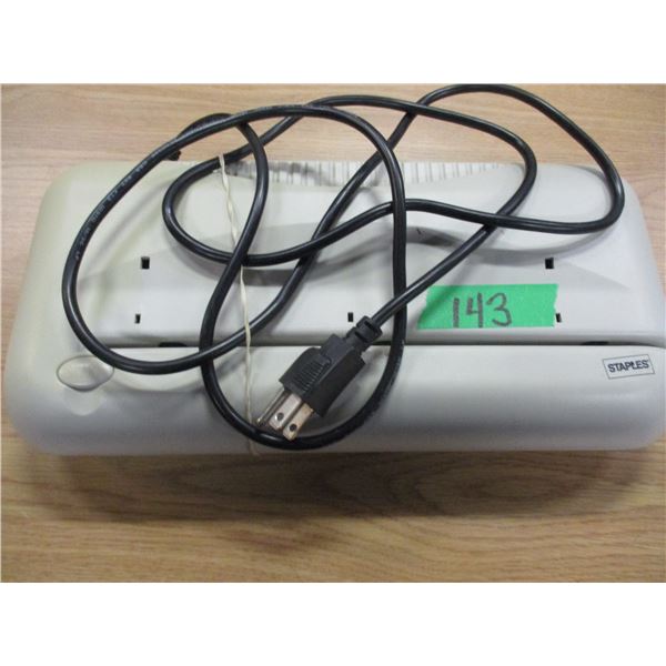 ELECTRIC 3 HOLE PUNCH