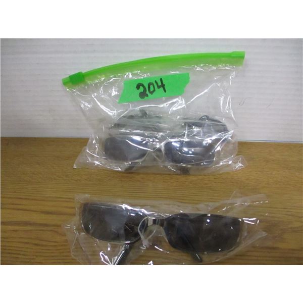 NEW:  BAG C/W 3 PAIR SUNGLASSES