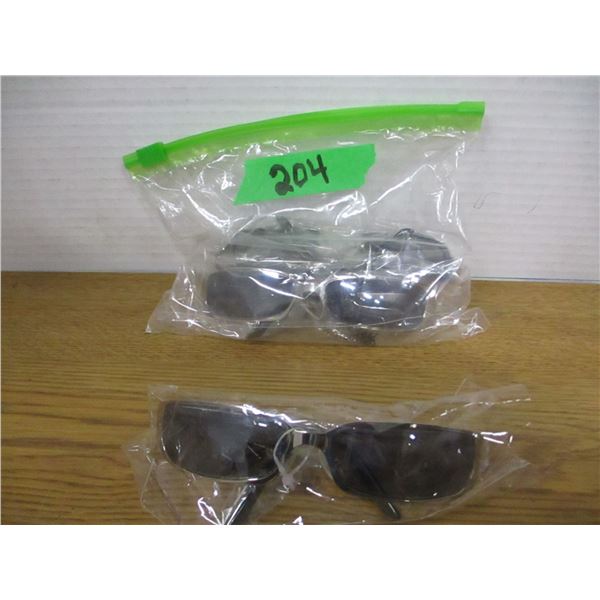 NEW:  BAG C/W 3 PAIR SUNGLASSES