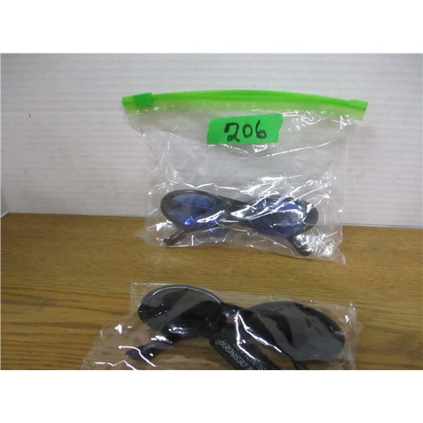 NEW:  BAG C/W 3 PAIR SUNGLASSES