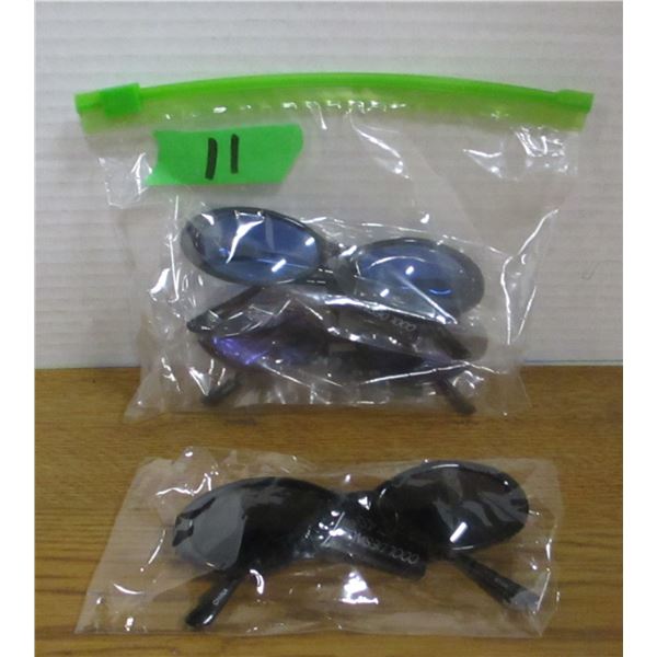 NEW:  BAG C/W 3 PAIR SUNGLASSES