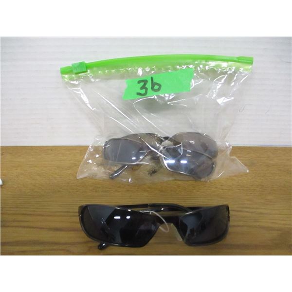 NEW:  BAG C/W 3 PAIR SUNGLASSES