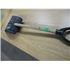 Image 1 : EMERGENCY STYLE SHOVEL