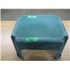 Image 1 : GREEN PLASTIC STOOL
