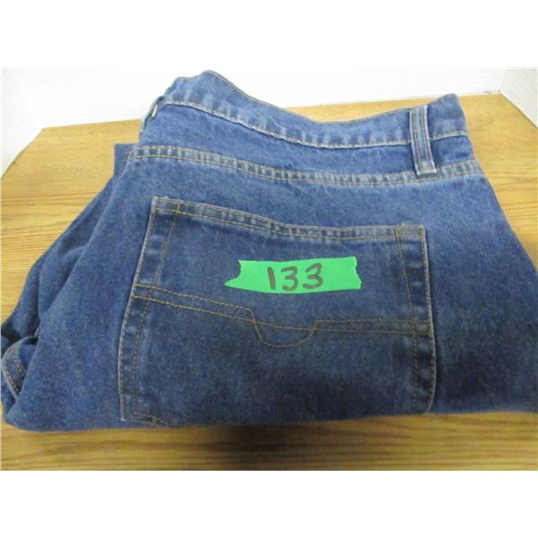 NEW:  MOUNTAIN RIDGE BLUE DENIM JEANS (SIZE 42W X 29L)