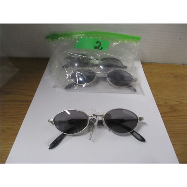 NEW:  BAG C/W 3 PAIR SUNGLASSES