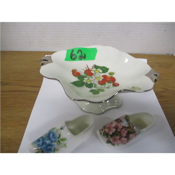 COLLECTABLE:  ENGLISH ROYAL WINTON DISH, 2 SANFORD ENGLAND SLIPPERS