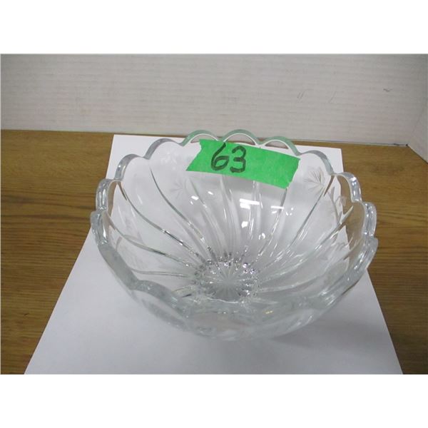 COLLECTABLE:  6" CRYSTAL BOWL