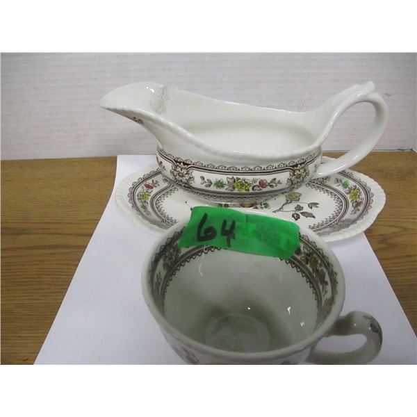COLLECTABLE:  WOODS & SONS ENGLAND GRAVY BOAT & TRAY, TEA CUP