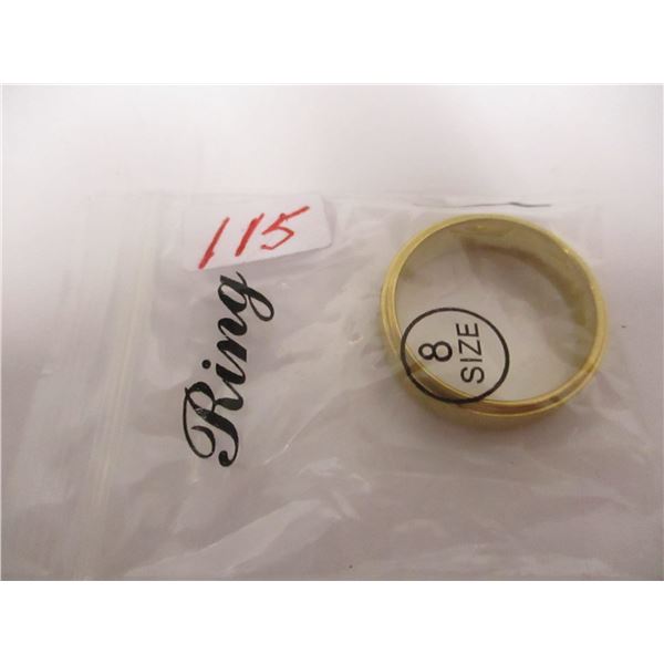 GOLDTONE RING (SIZE 8)