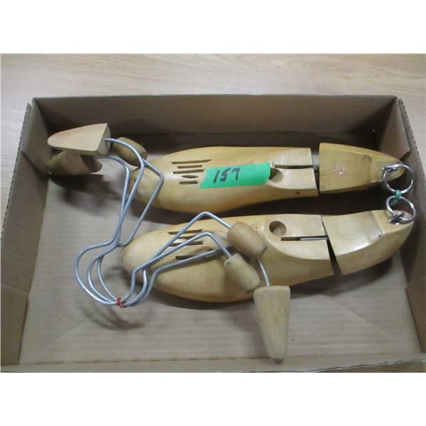 SHOE SAVERS & STRETCHERS