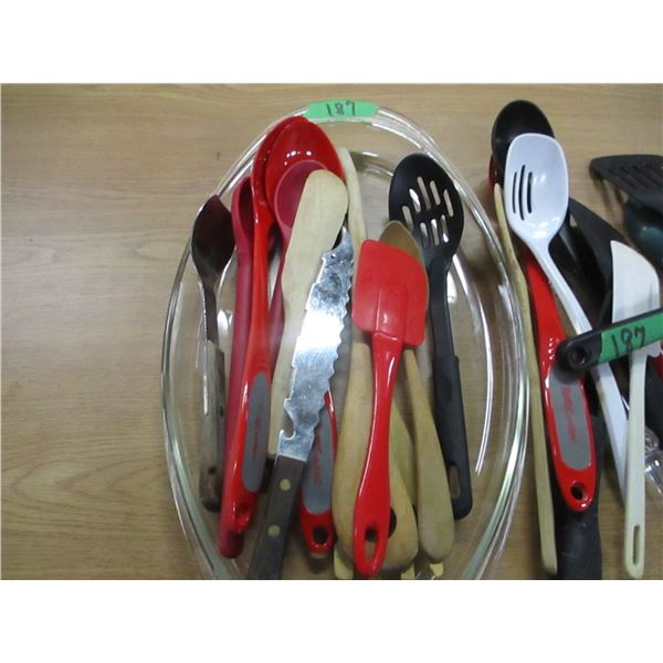 OVAL DISH C/W UTENSILS