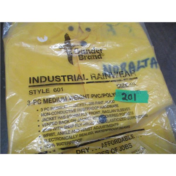 3 PIECE RAIN SUIT (SIZE XXL)