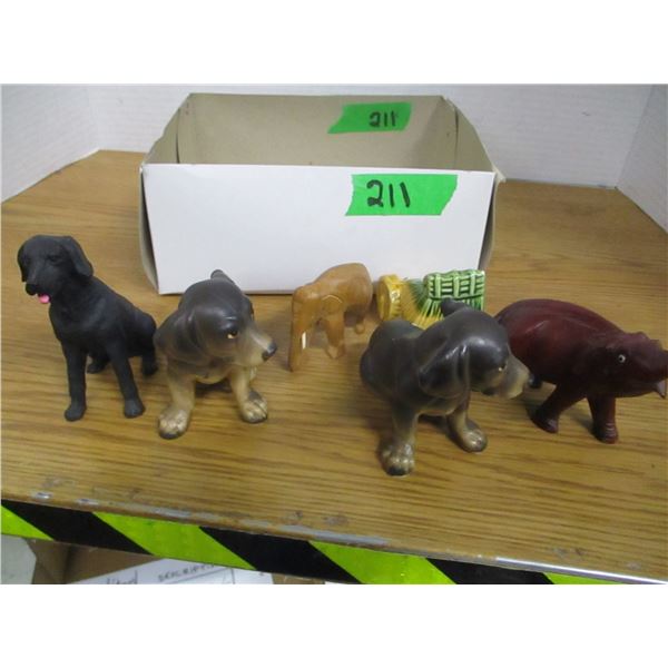 BOX C/W 6 ASSORTED ORNAMENTS