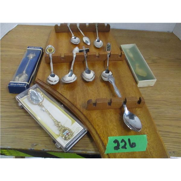 SPOON RACK C/W SPOONS
