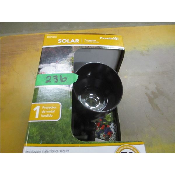 STORE RETURN (AS IS):  SOLAR LIGHT