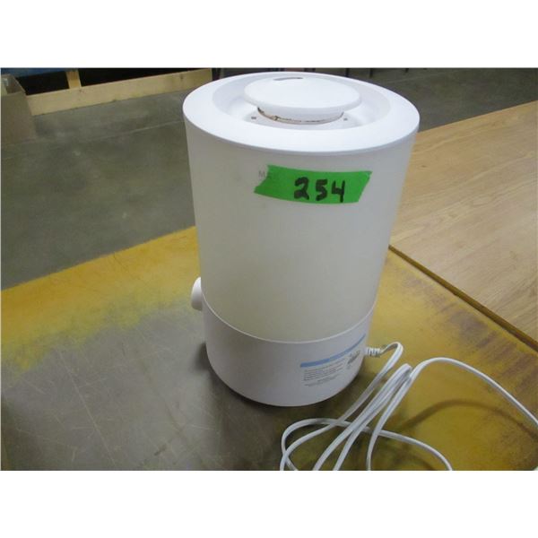 FREIGHT DAMAGE (AS IS):  LEVOIT HUMDIFIER