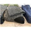 Image 2 : 9 Pairs of Mens Colored Socks