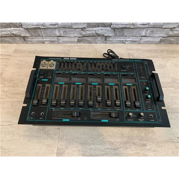 Realistic - SSM-2200 Stereo Sound Mixer