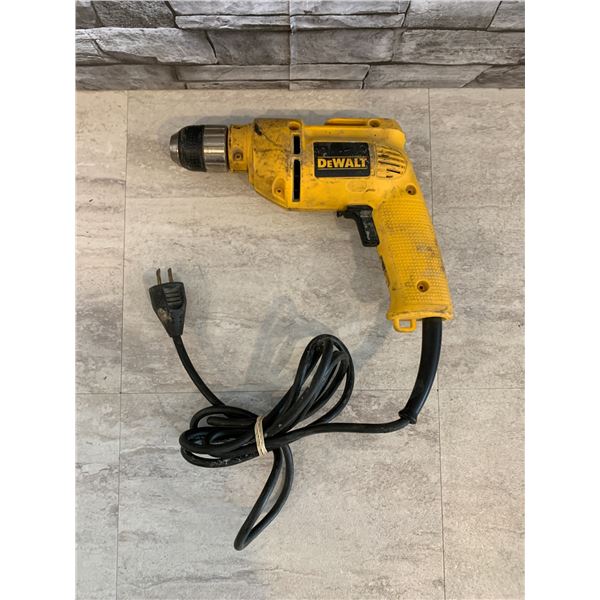 Dewalt 3/8" Drill DW106 - Works