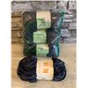 Image 1 : 4 Rolls of Velvet Blue Yarn