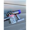 Image 5 : Dyson V8 Stick Vacuum