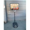 Image 1 : Portable Basketball Hoop With Pole & Base