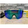 Image 2 : Lot of 2 Pit Viper XS Childs Polarized Sun Glasses One Blue One Yellow