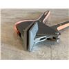 Image 2 : Quickutz Squeeze Die Cutting Tool for Crafts