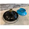 Image 2 : Propane Stove & Propane Bottle Holder