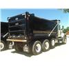 Image 2 : 2010 MACK GU713 TRI-AXLE DUMP