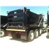 Image 3 : 2010 MACK GU713 TRI-AXLE DUMP