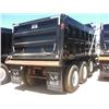 Image 3 : 2009 MACK GU713 TRI-AXLE DUMP