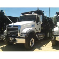 2008 MACK GU713 TRI-AXLE DUMP
