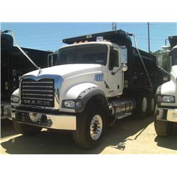 2008 MACK GU713 TRI-AXLE DUMP