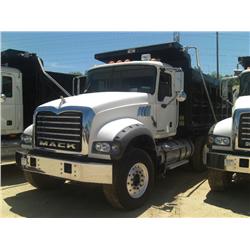 2008 MACK GU713 TRI-AXLE DUMP