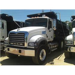 2008 MACK GU713 TRI-AXLE DUMP