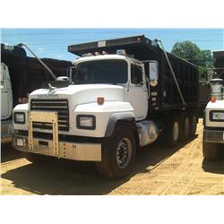 2001 MACK RD688S TRI-AXLE DUMP