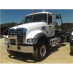 2009 MACK GU713 T/A ROLLOFF TRUCK