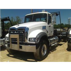 2009 MACK GU713 T/A ROLLOFF TRUCK