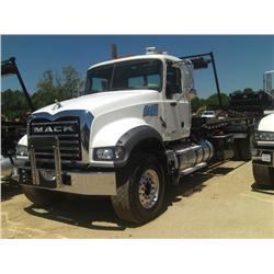 2009 MACK GU713 T/A ROLLOFF TRUCK