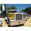 Image 3 : 2005 PETERBILT 379 EXTENDED HOOD T/A TRUCK TRACTOR