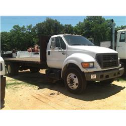 2000 FORD F650 S/A FLATBED